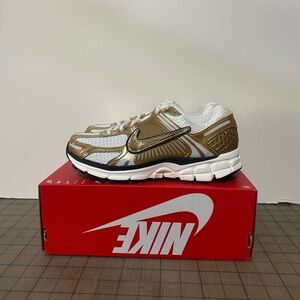 Nike Air Zoom Vomero 5 ‘Metallic Gold’  Womens